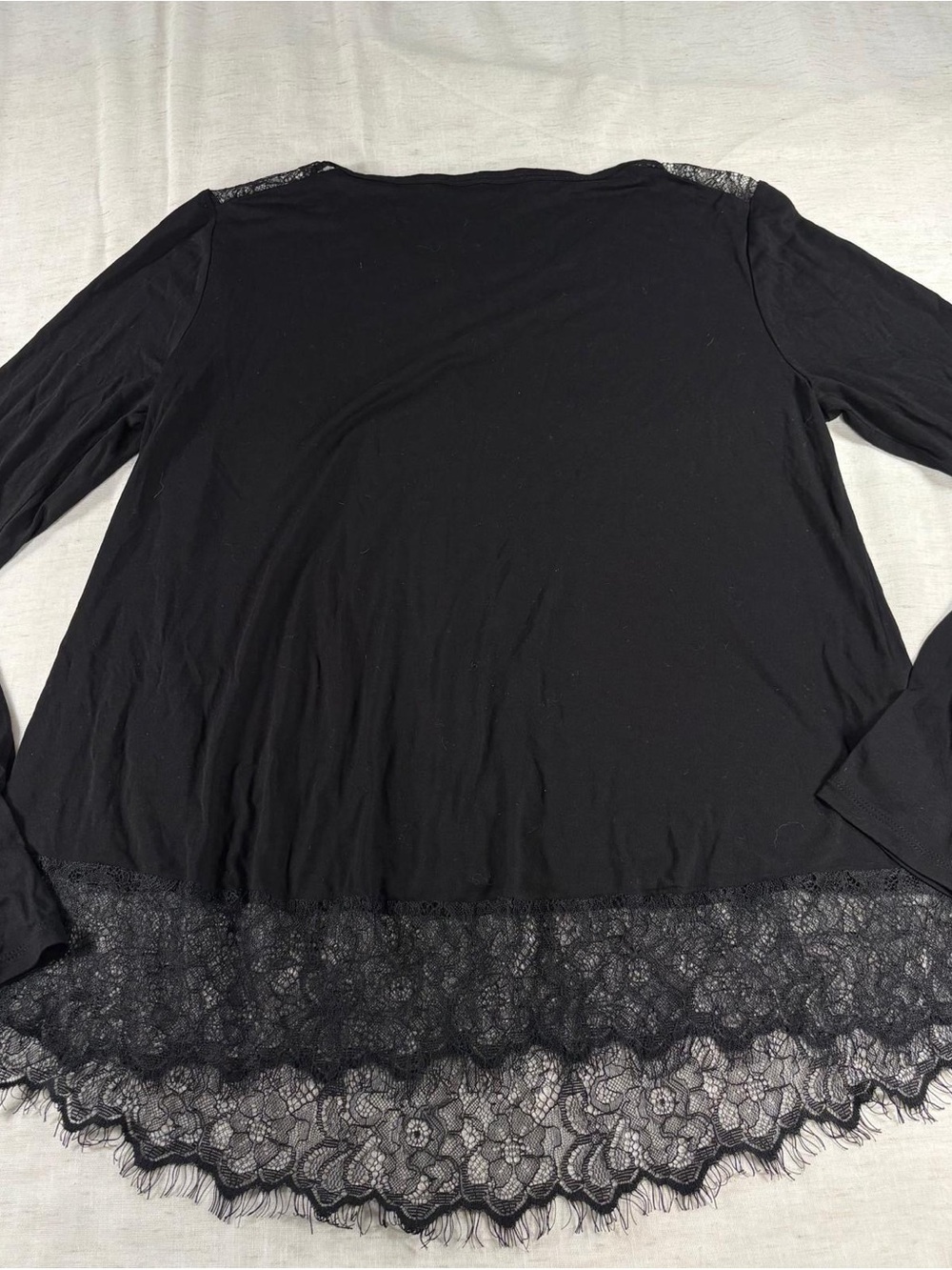 BCBGMAXAZRIA Black Solid Scoop Neck Long Sleeve Lace Hem Women's Top M - Picture 6 of 6